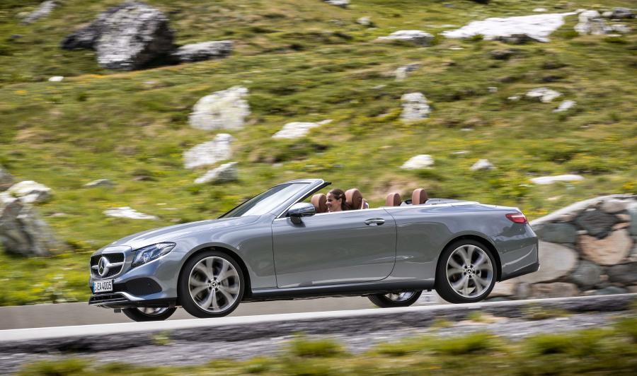  Mercedes-Benz E220 d Cabriolet 2017 года  (WW) (фото 18 из 24)